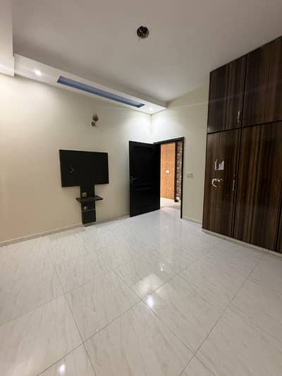10 Marla Upper Portion Available For Rent
