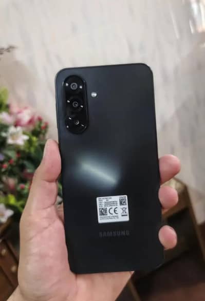 Samsung A17 8 gb 256 gb