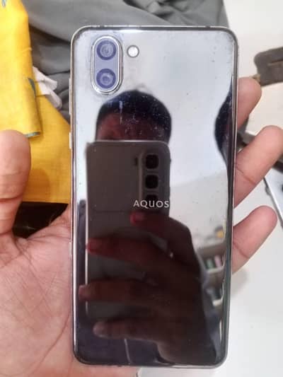Sharp Aquos R3