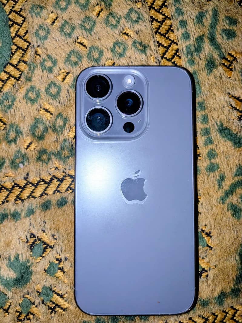 Apple iPhone 15 Pro 1