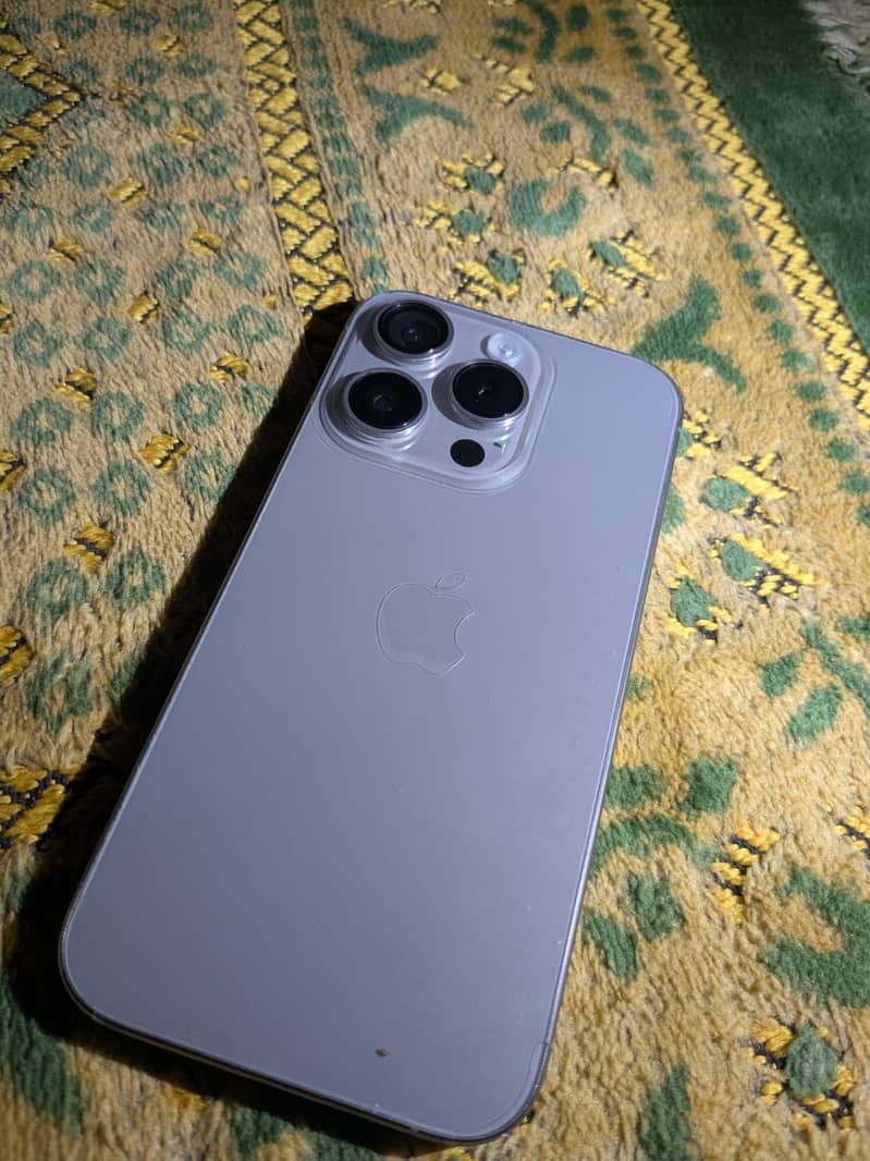 Apple iPhone 15 Pro 8