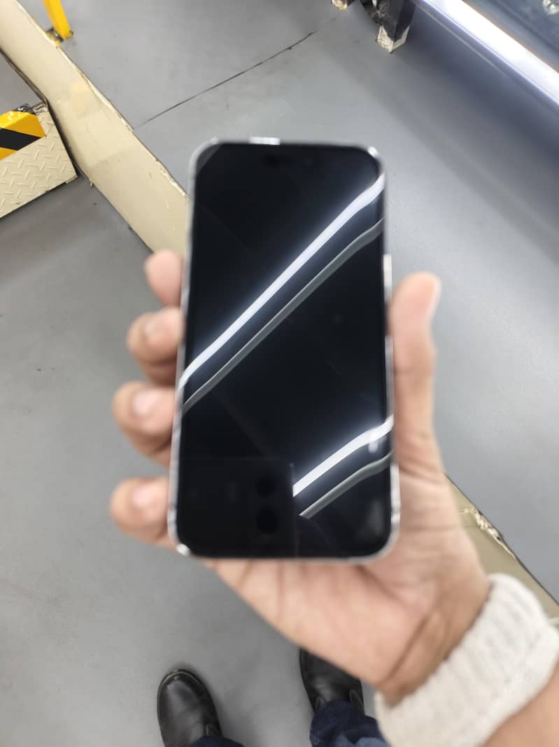 Apple iPhone 14 Pro 0