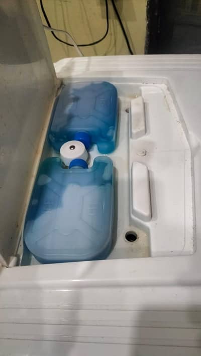 New cooler just 2month used warranty's card available