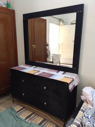 dressing table