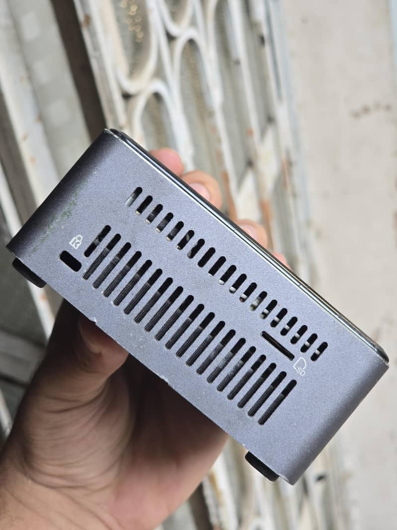 Intel core i5-7th gen mini pc 3
