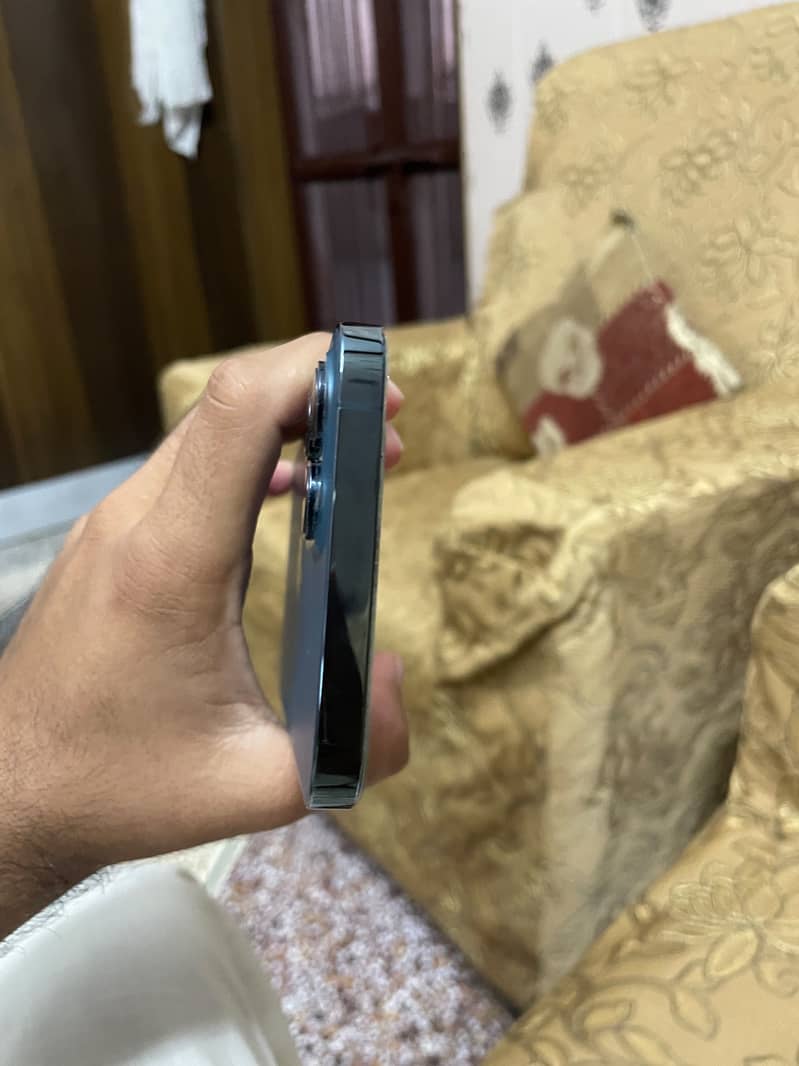 Apple iPhone 12 Pro Max 2