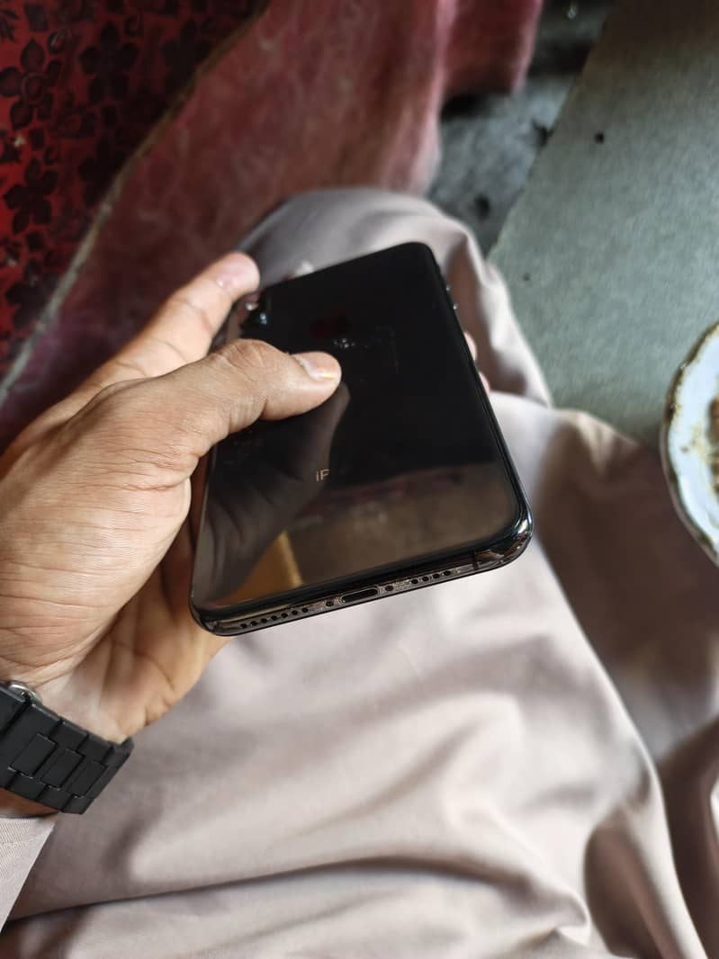 IPHONE XS MAX 1