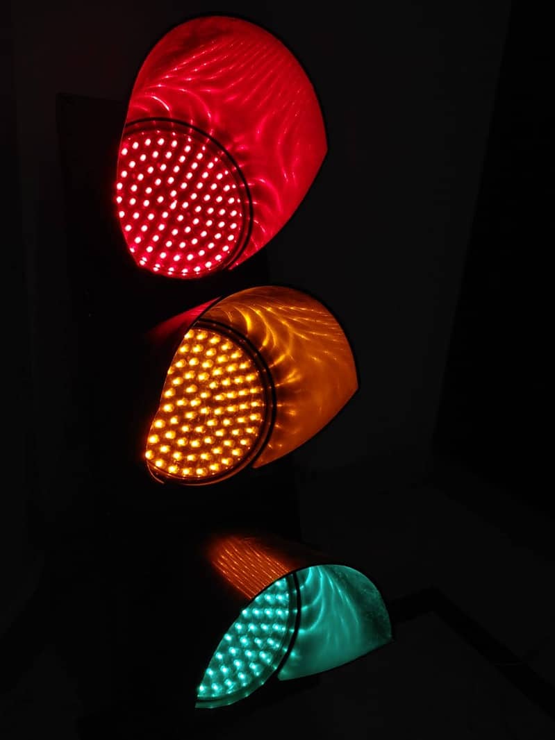 Intelligent LED Traffic Control & Intersection Systems 1