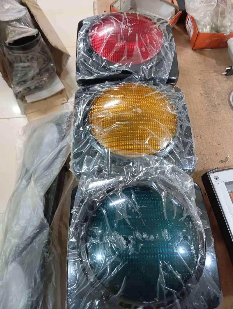 Intelligent LED Traffic Control & Intersection Systems 2