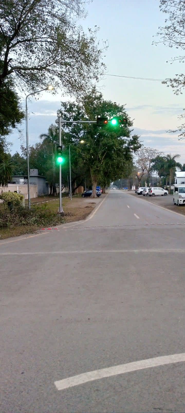 Intelligent LED Traffic Control & Intersection Systems 5
