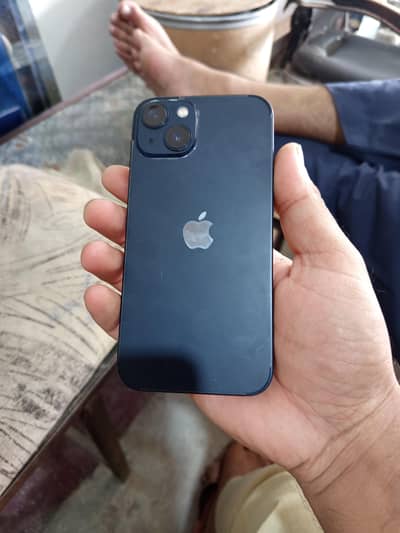 Apple iPhone 13