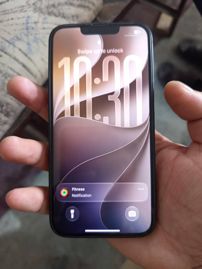 Apple iPhone 13 2