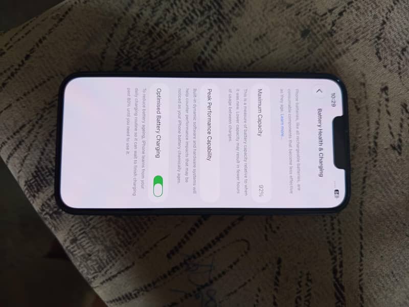 Apple iPhone 13 4