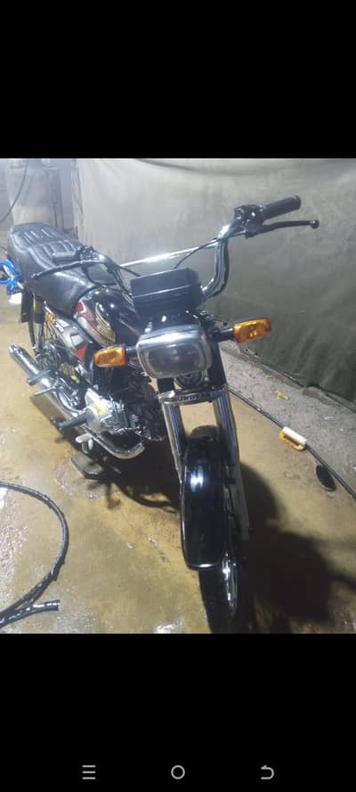 hundyas 2025 mont 8