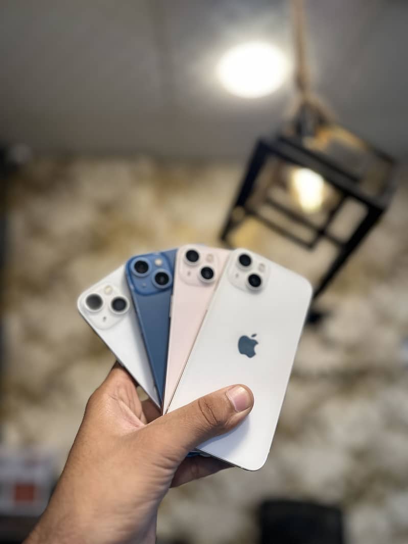 Apple iPhone 13 2