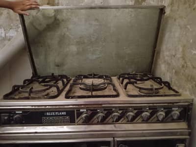 Oven in used condition but work properly