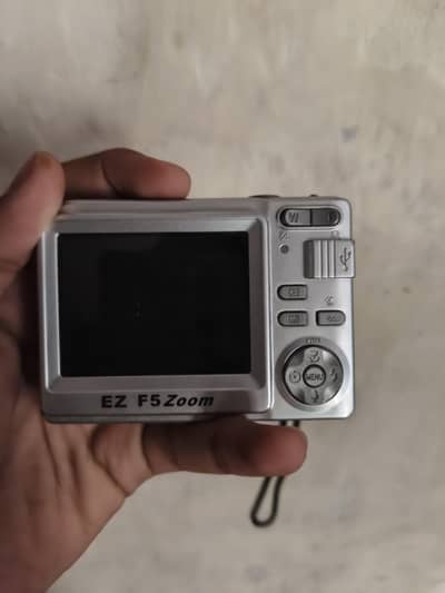 Brand name yashica