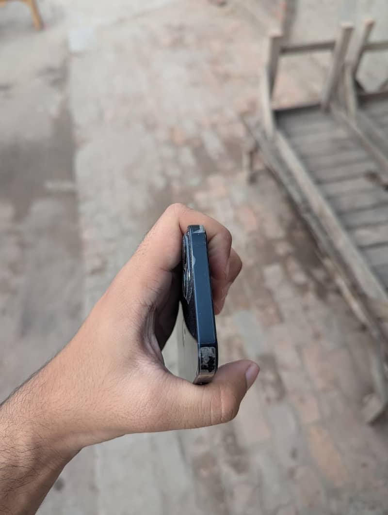 Apple iphone 13 3