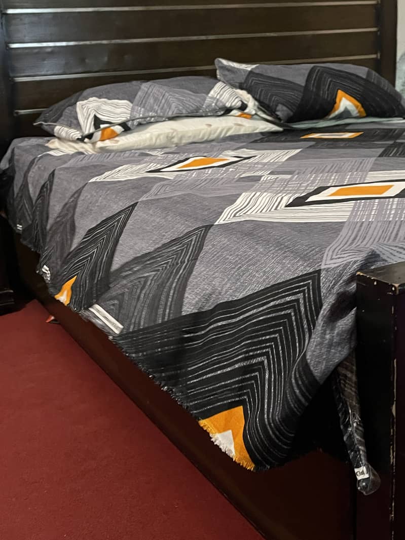 Bed set with sides and dressing table 1