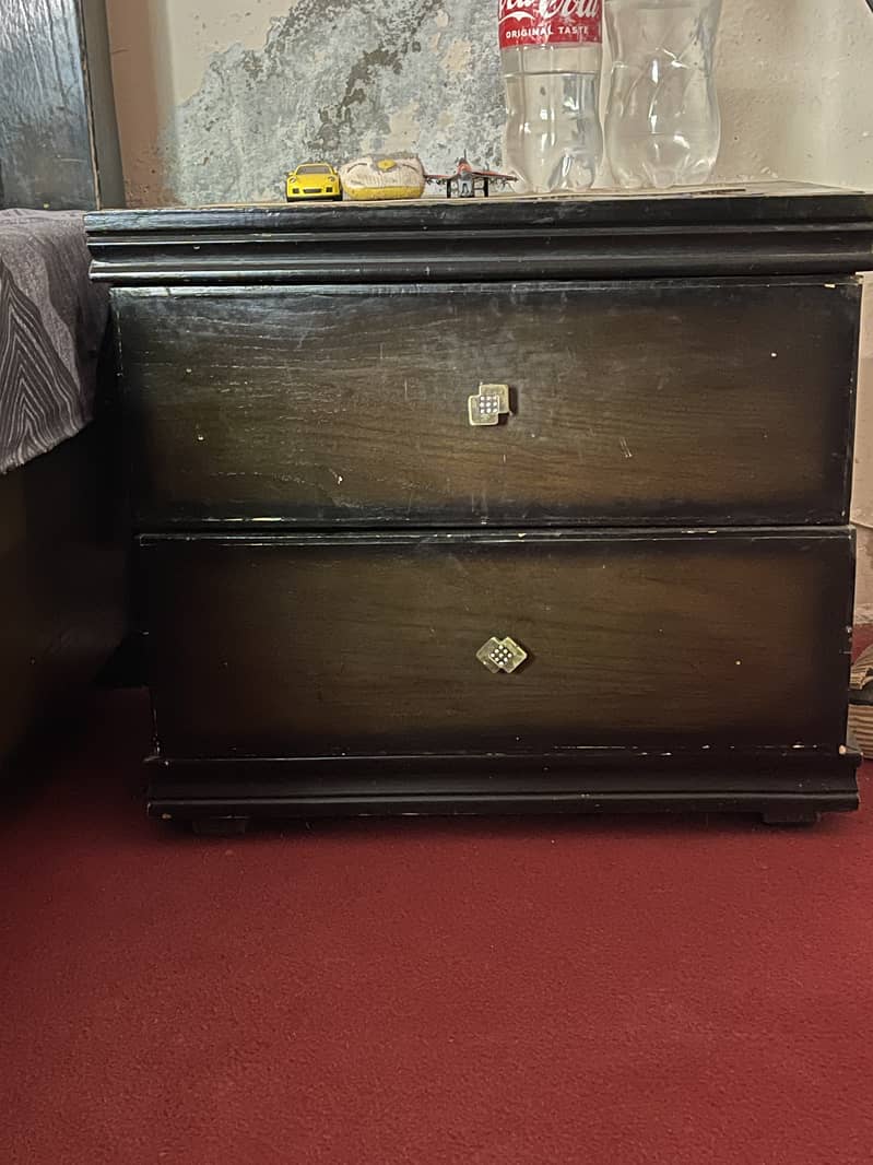 Bed set with sides and dressing table 3