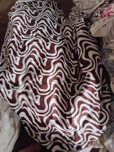 office m female staff ki Zrurat h