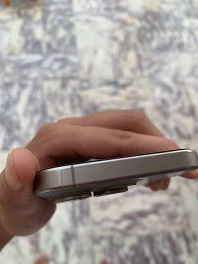 Apple iPhone 15 Pro