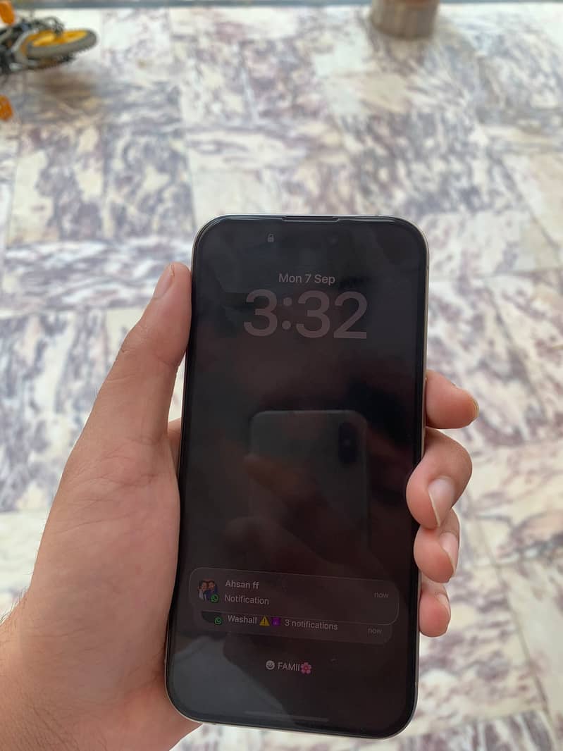 Apple iPhone 15 Pro 1