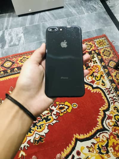 iPhone 8 Plus