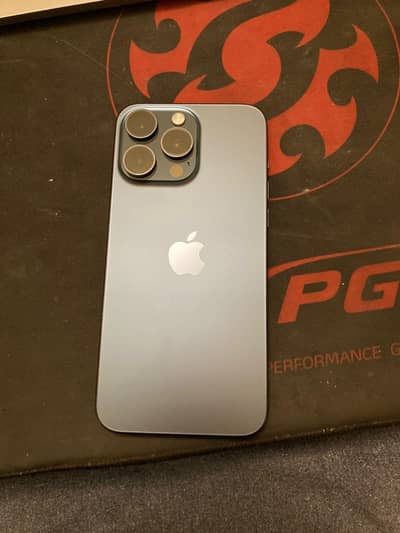 iPhone 15 Pro Max / 256 GB / JV