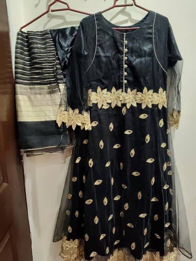 Maxi black color