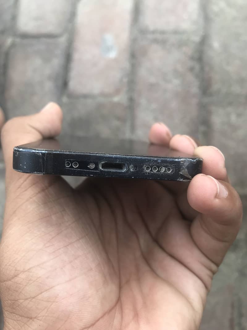 Apple iPhone 12 mini 3
