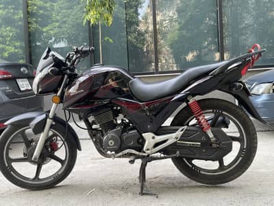HONDA CB 150F Red & Black