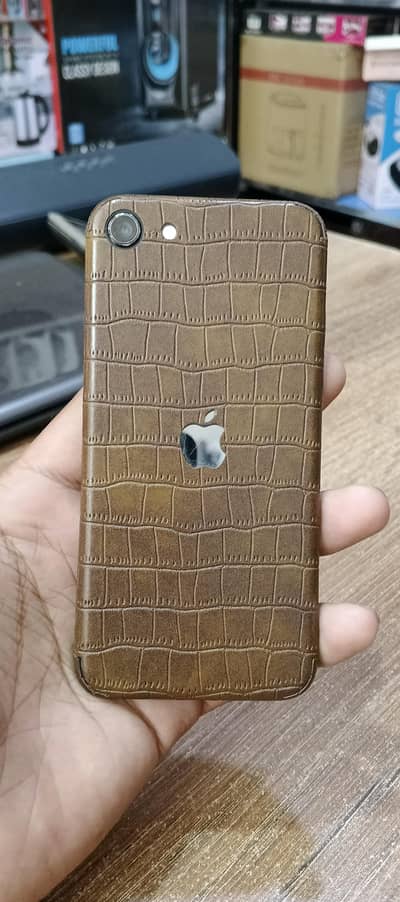 Apple iPhone SE 2020 Condition In see pics