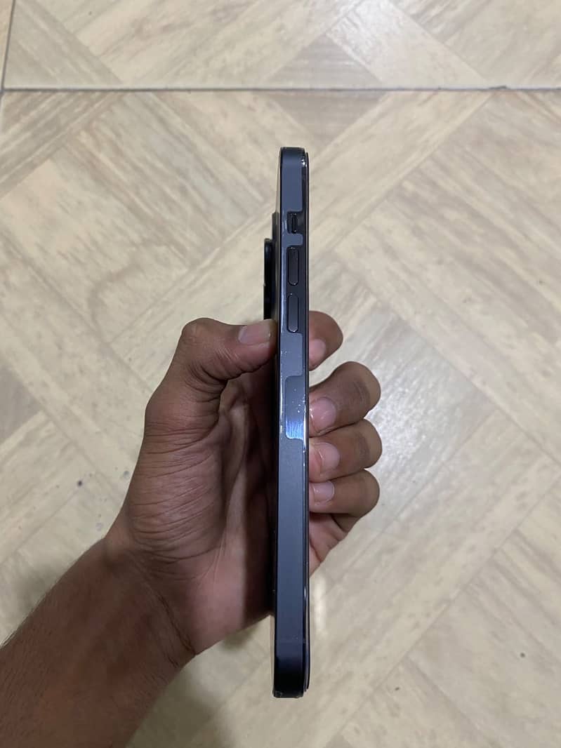 Apple iPhone 14 Pro Max 3