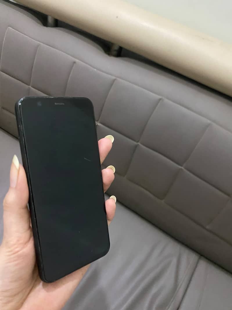 Google Pixel 4 3