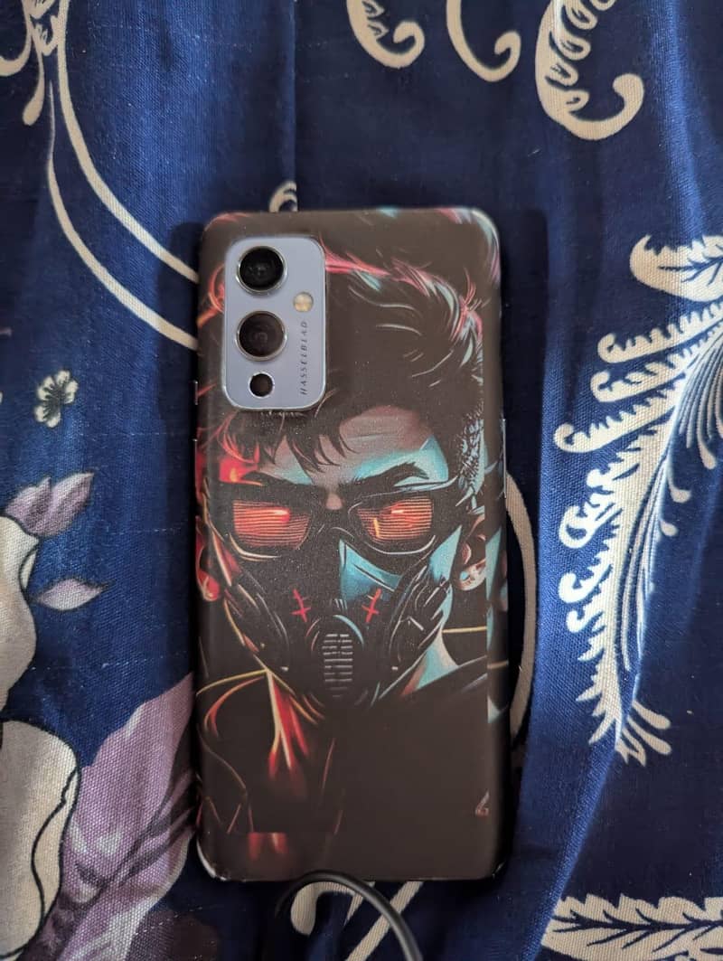 One Plus 9 8/128 1