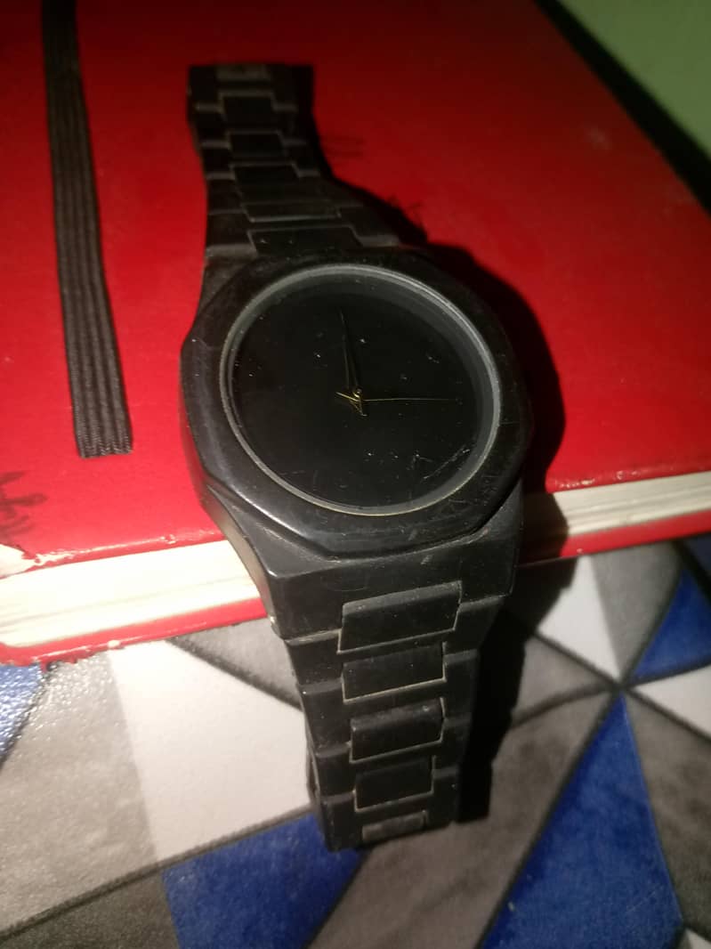 black hora 2
