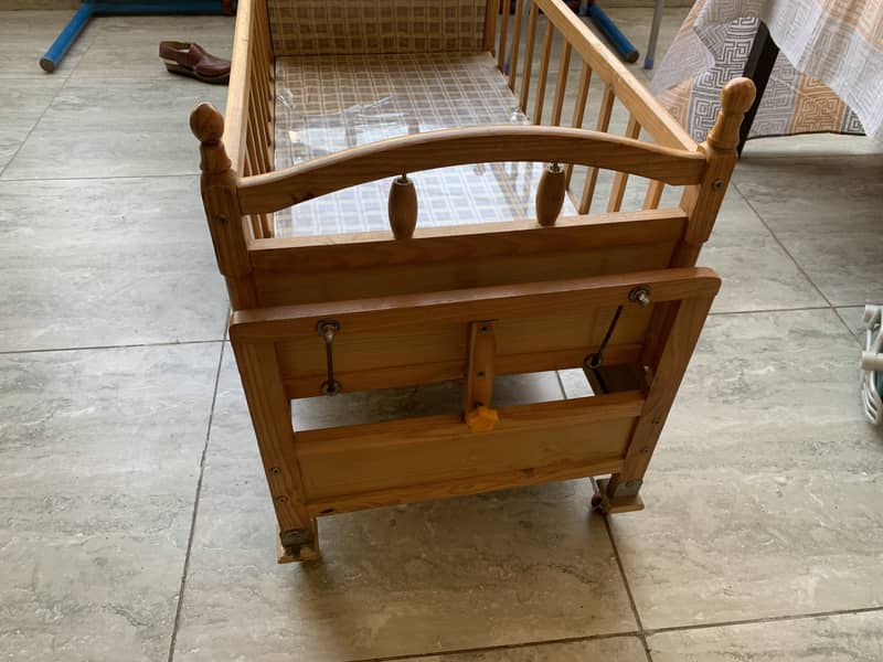 Baby cot 3