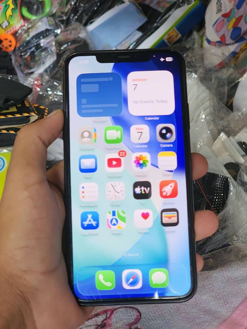 Apple iPhone 11 Pro Max 3