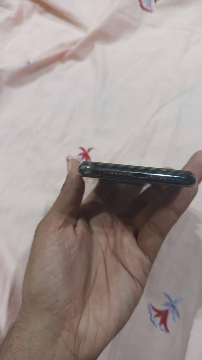 Apple iPhone 11 Pro 0