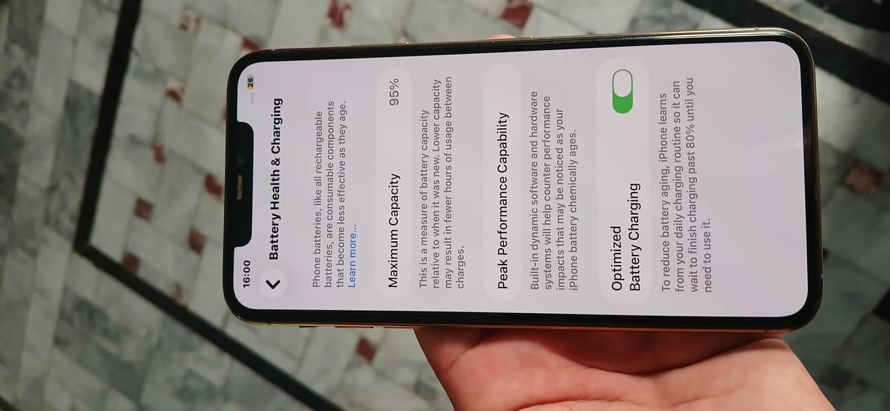 Apple iPhone 11 Pro Max 6