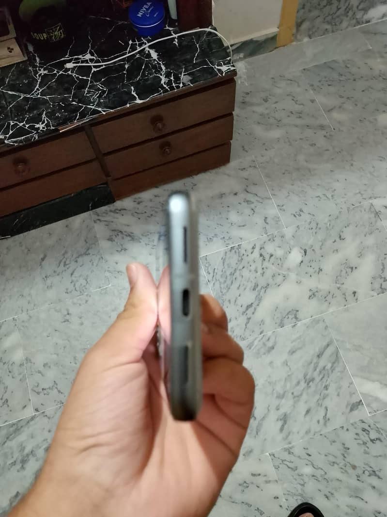 Google Pixel 8 3