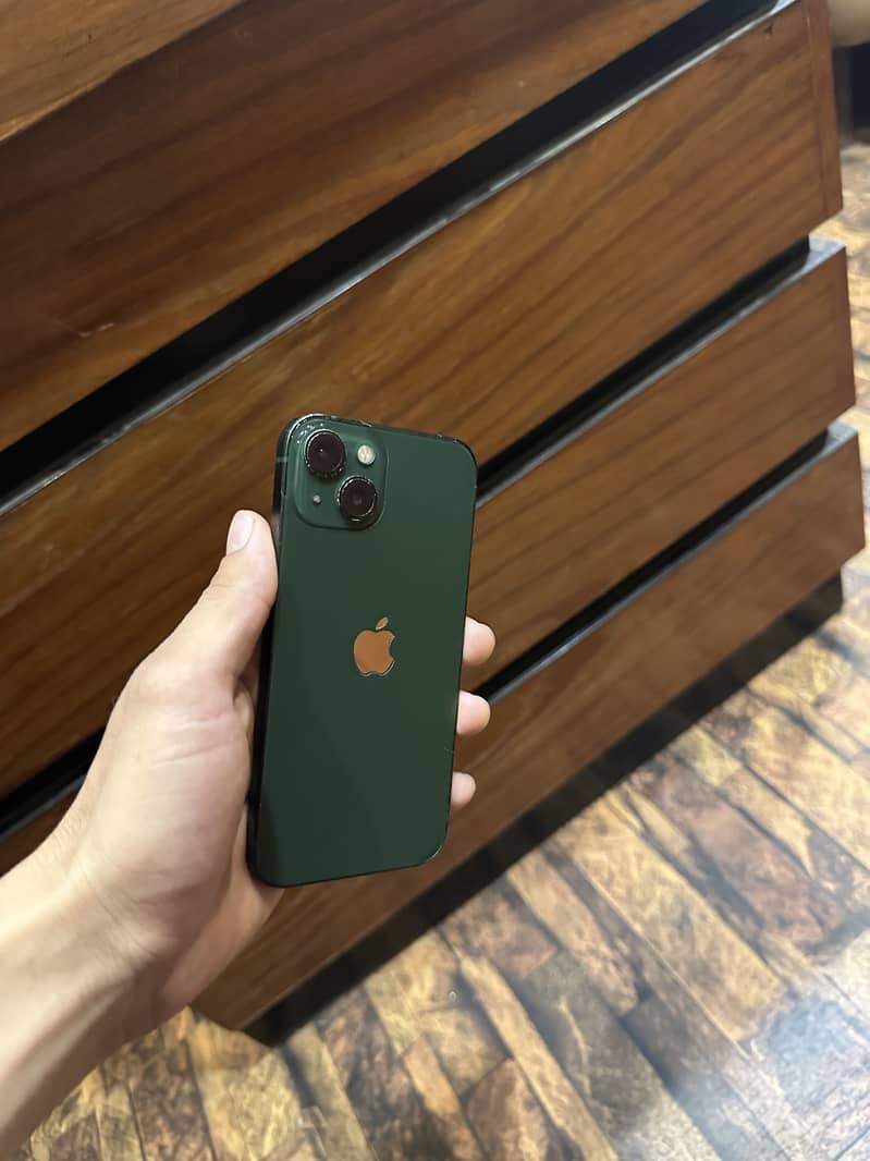Apple iPhone 13 1