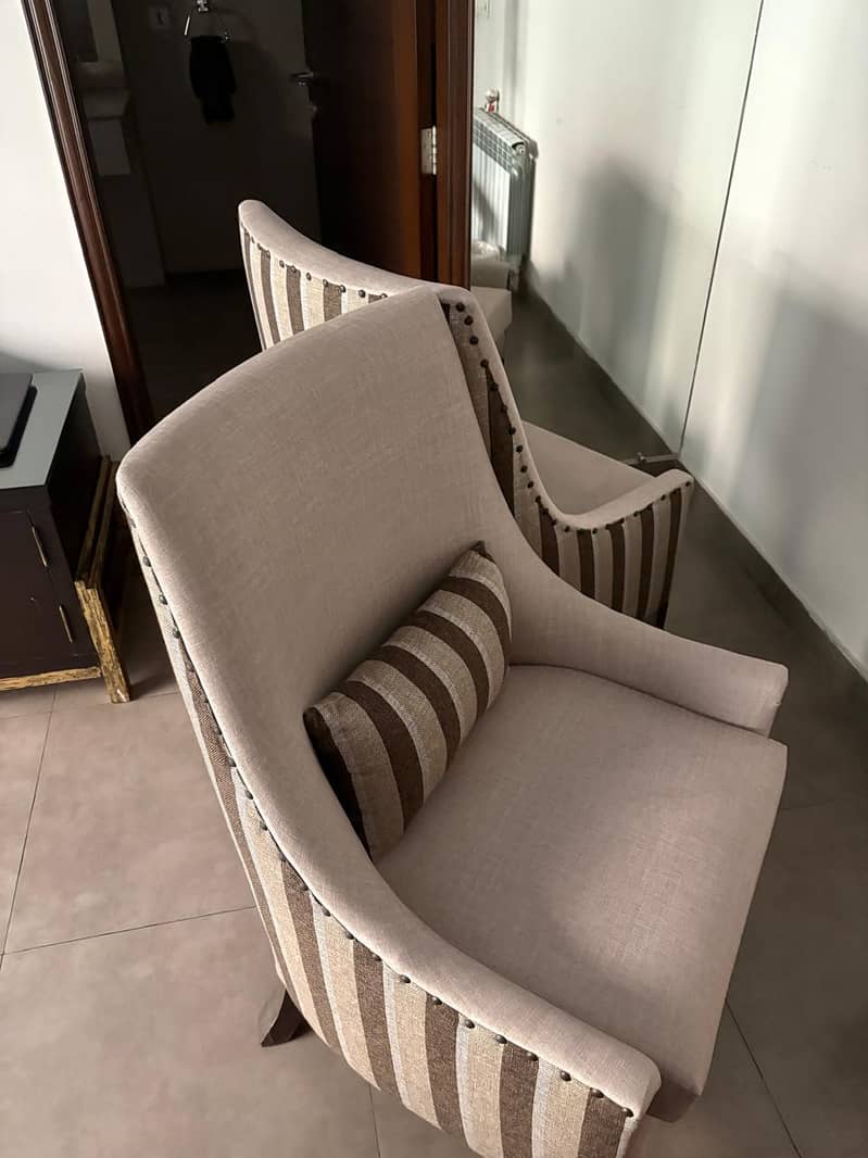 2 chairs 1