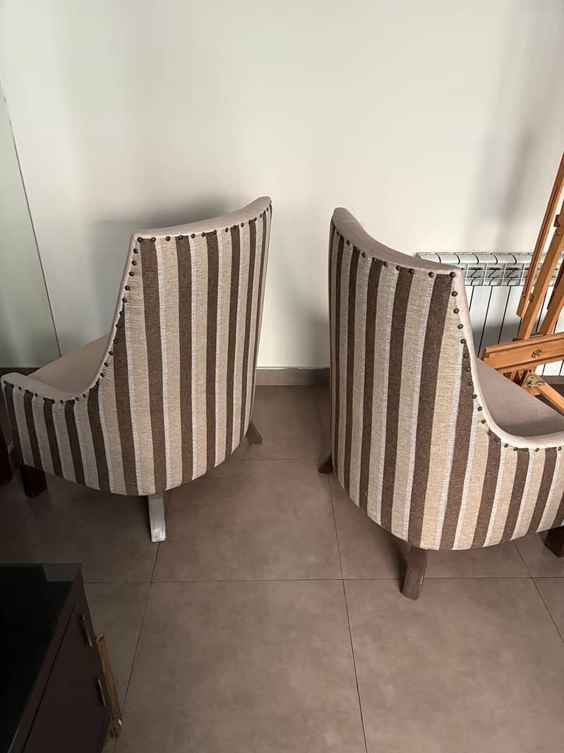 2 chairs 2