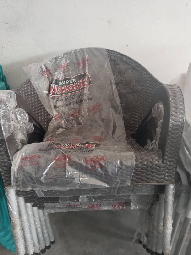 super unique chairs set 1
