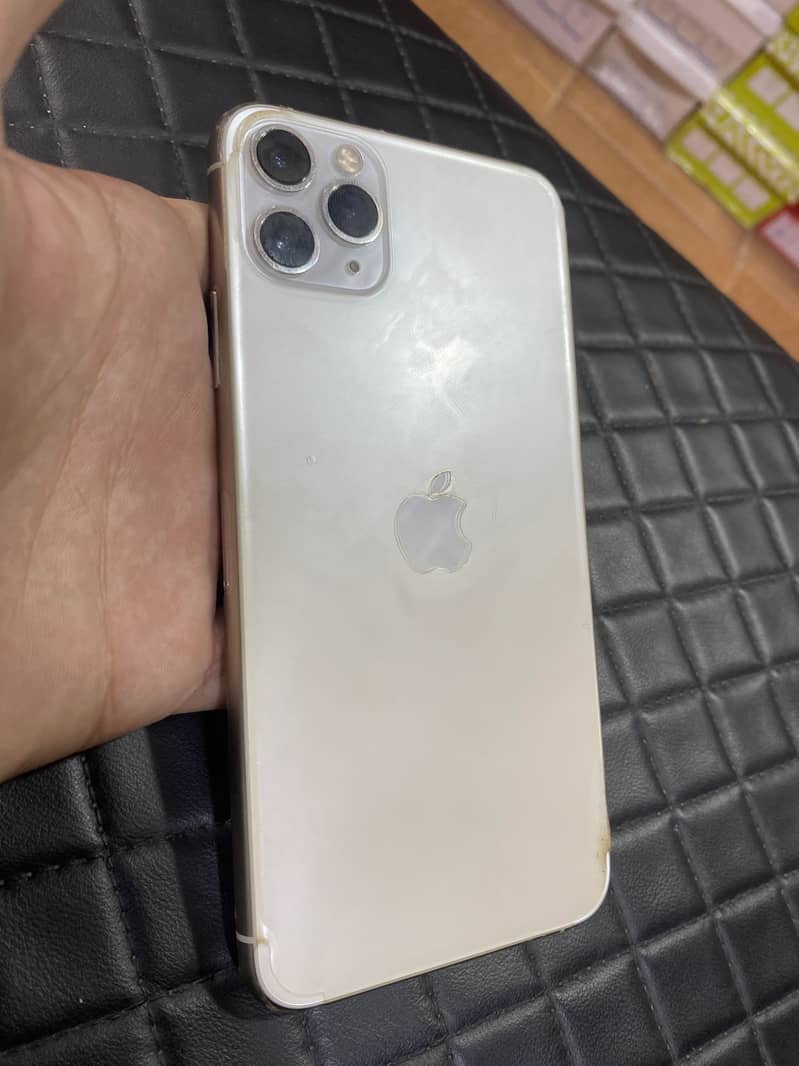 Apple iPhone 11 Pro Max 2