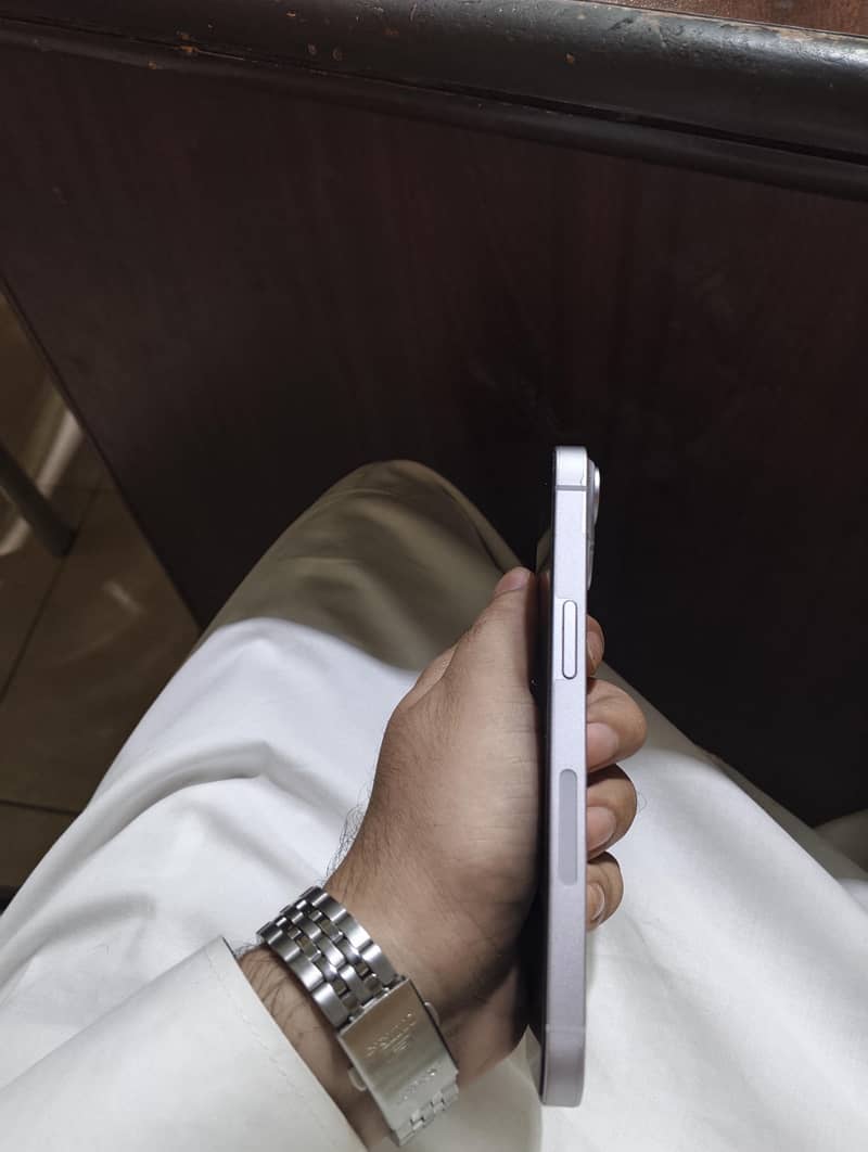 Apple iPhone 14 5