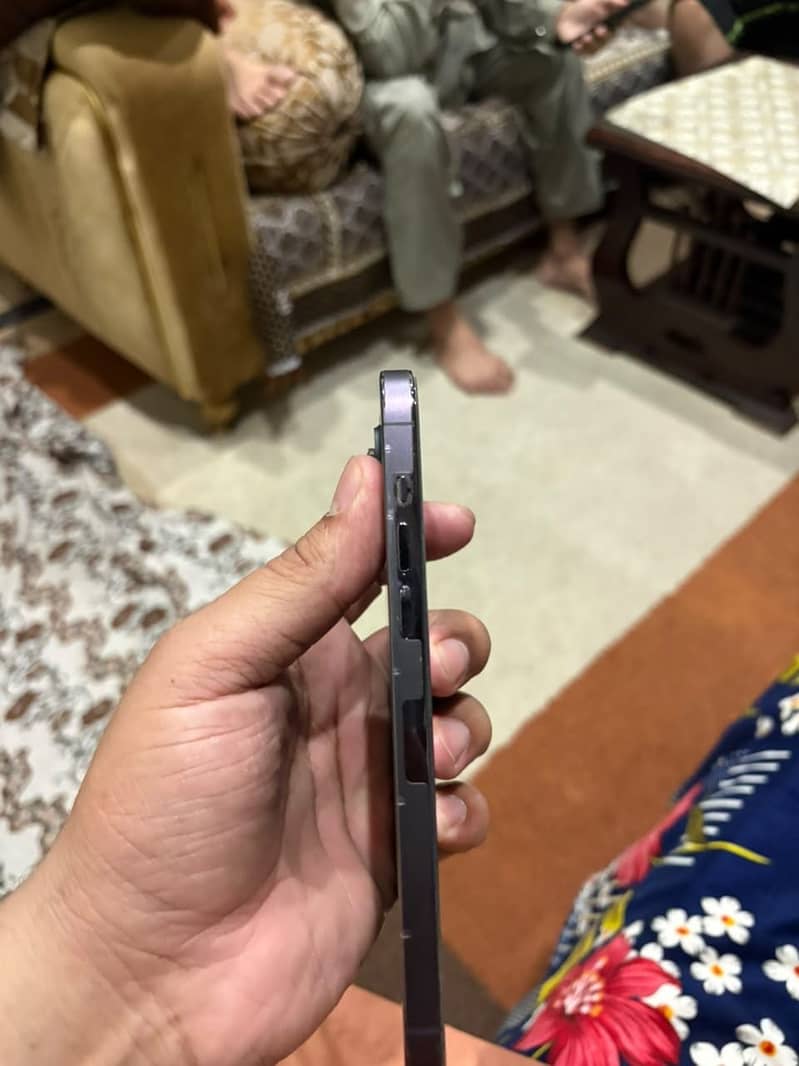 Apple iPhone 14 Pro Max 3