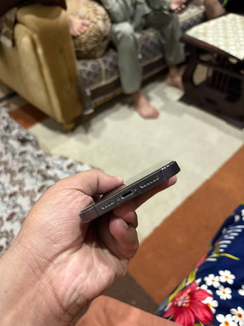 Apple iPhone 14 Pro Max 4